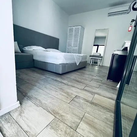 Cazare Mamaia Nord Gabriela *
